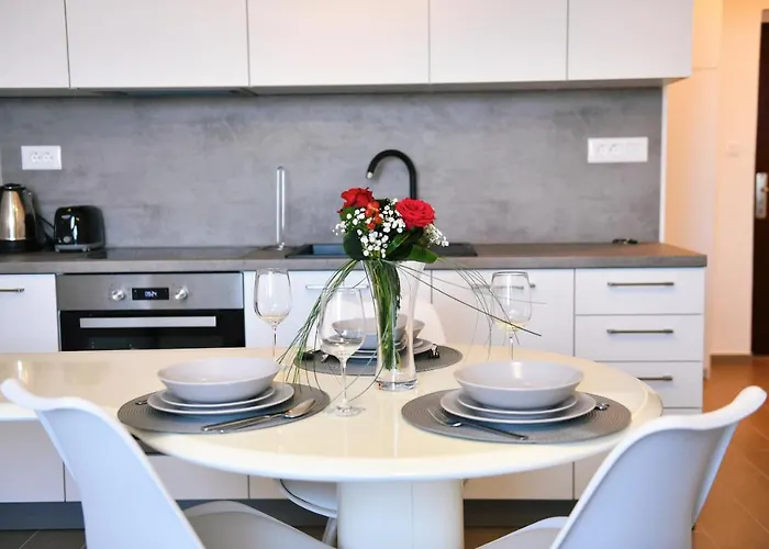 Mamma Mia Lux * Fiume